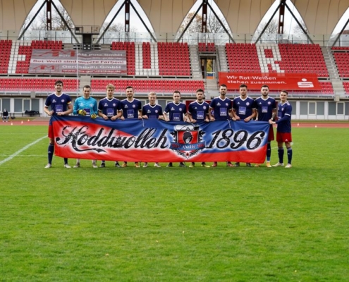 VfL-Mannschaft 2020 in Erfurt, mit Gruß an die daheimgebliebenen Fans